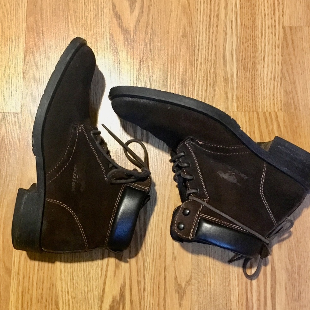 ROCKET DOG brown lace up boots